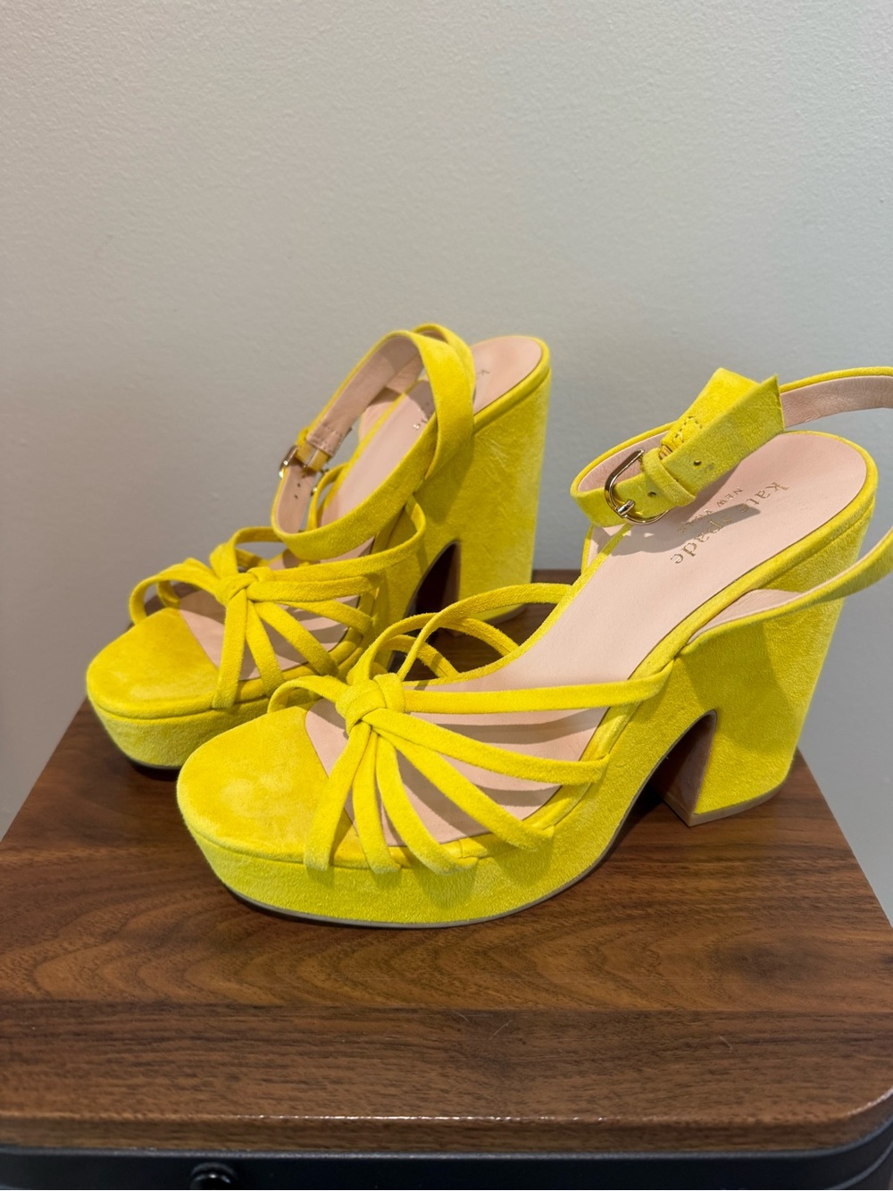 Kate Spade New York Glenn sandals canary yellow suede Chunky Platform Women’s 8